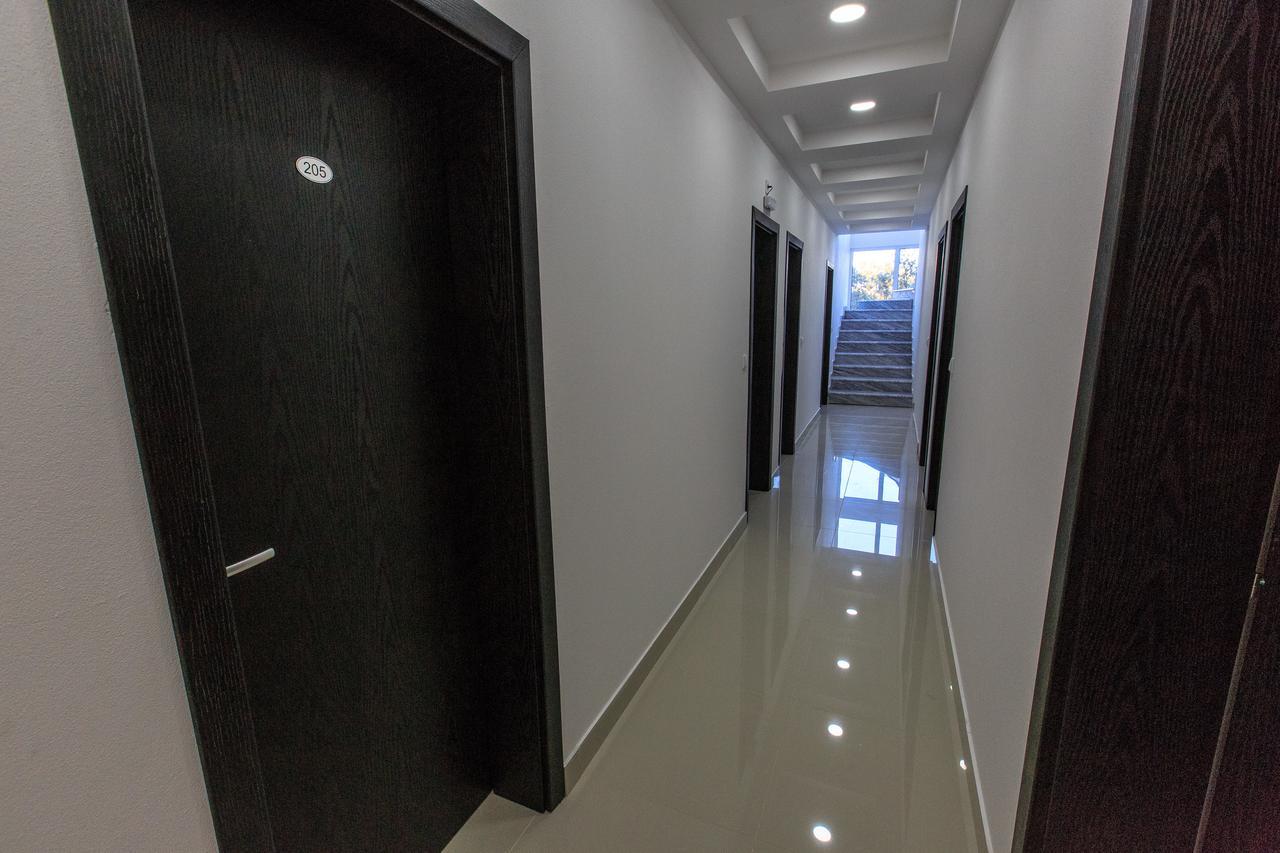 Scandinavian Hotel - Ulcinj Ulqin Exterior photo