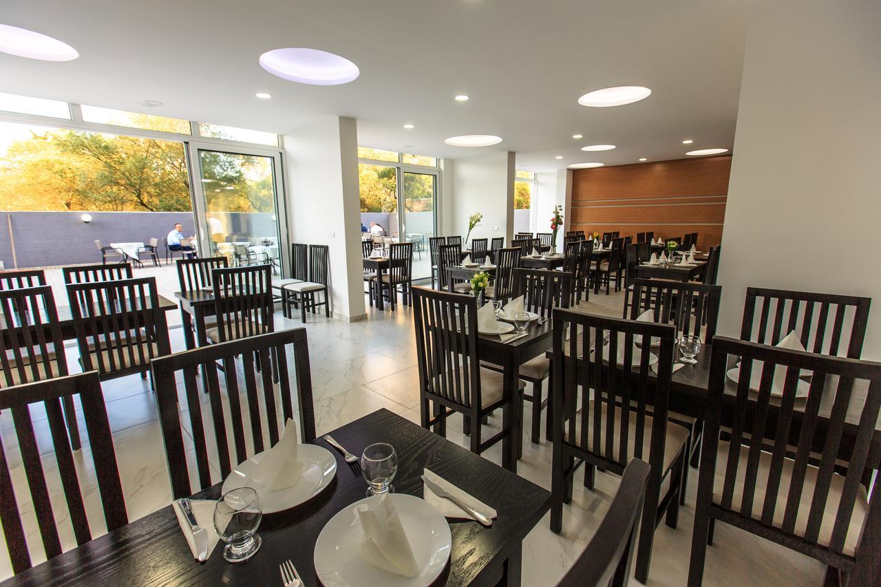 Scandinavian Hotel - Ulcinj Ulqin Exterior photo